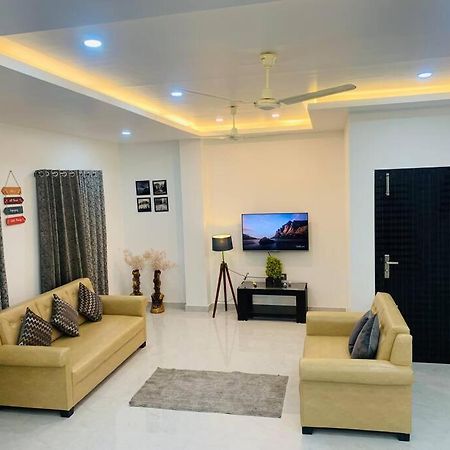 Apartmán White Orchid, Unique & Stylish, Executive 2Bhk. Guváhátí Exteriér fotografie