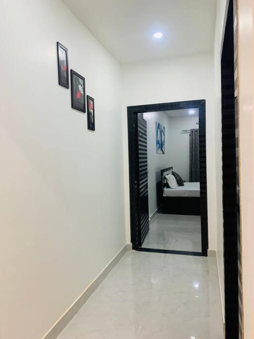 Apartmán White Orchid, Unique & Stylish, Executive 2Bhk. Guváhátí Exteriér fotografie
